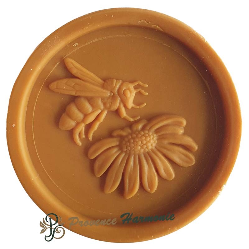 Savon au miel à l’huile d’amande douce Esprit Provence Savon au miel à l’huile d’amande douce Esprit Provence