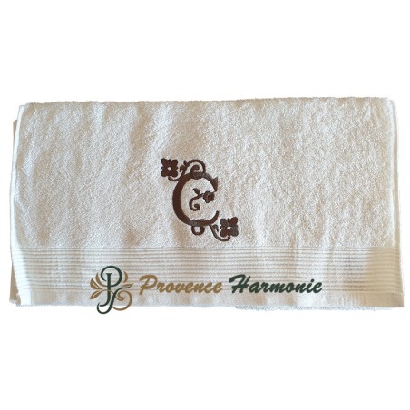 Serviette de toilette brodée lettre C