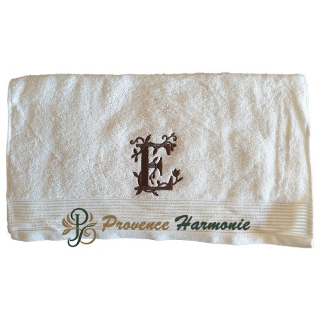 Serviette de toilette brodée lettre E