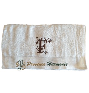 Serviette de toilette brodée lettre F