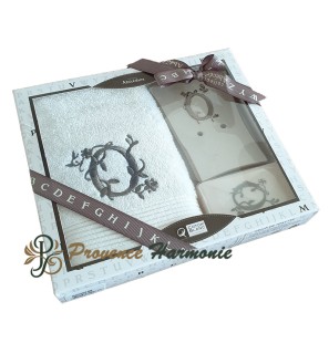 CAJA DE REGALO LETRA INICIAL O PERSONALIZADA